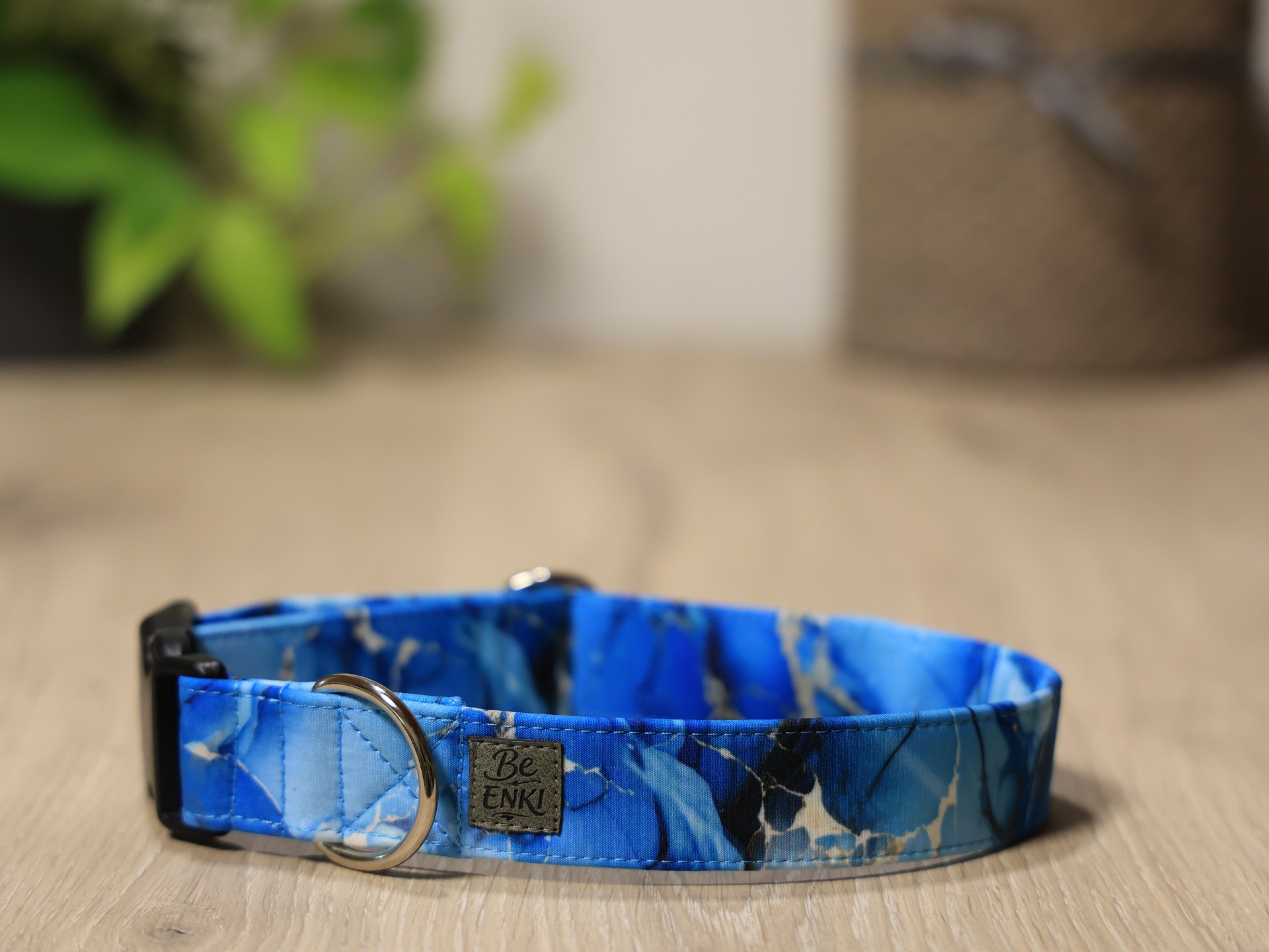 velikost L, š. 3 cm