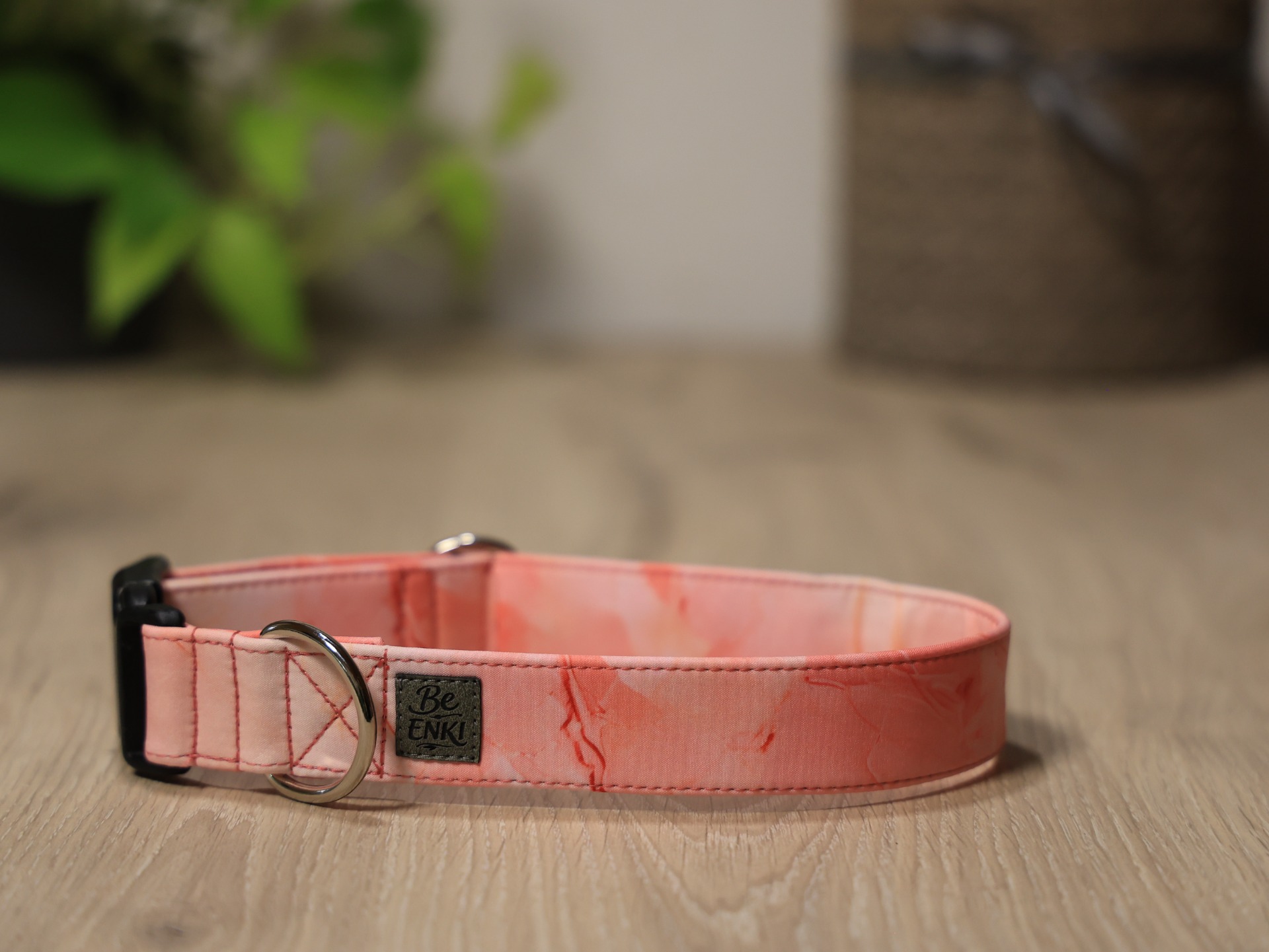 velikost L, š. 3 cm