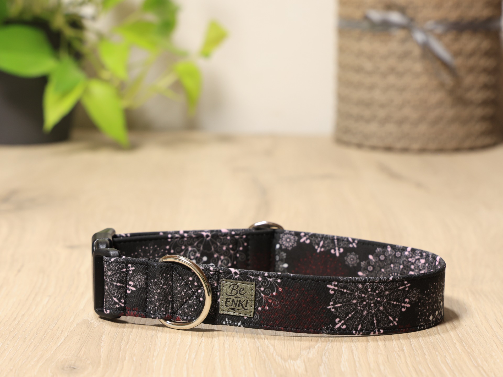 velikost L, š. 3 cm