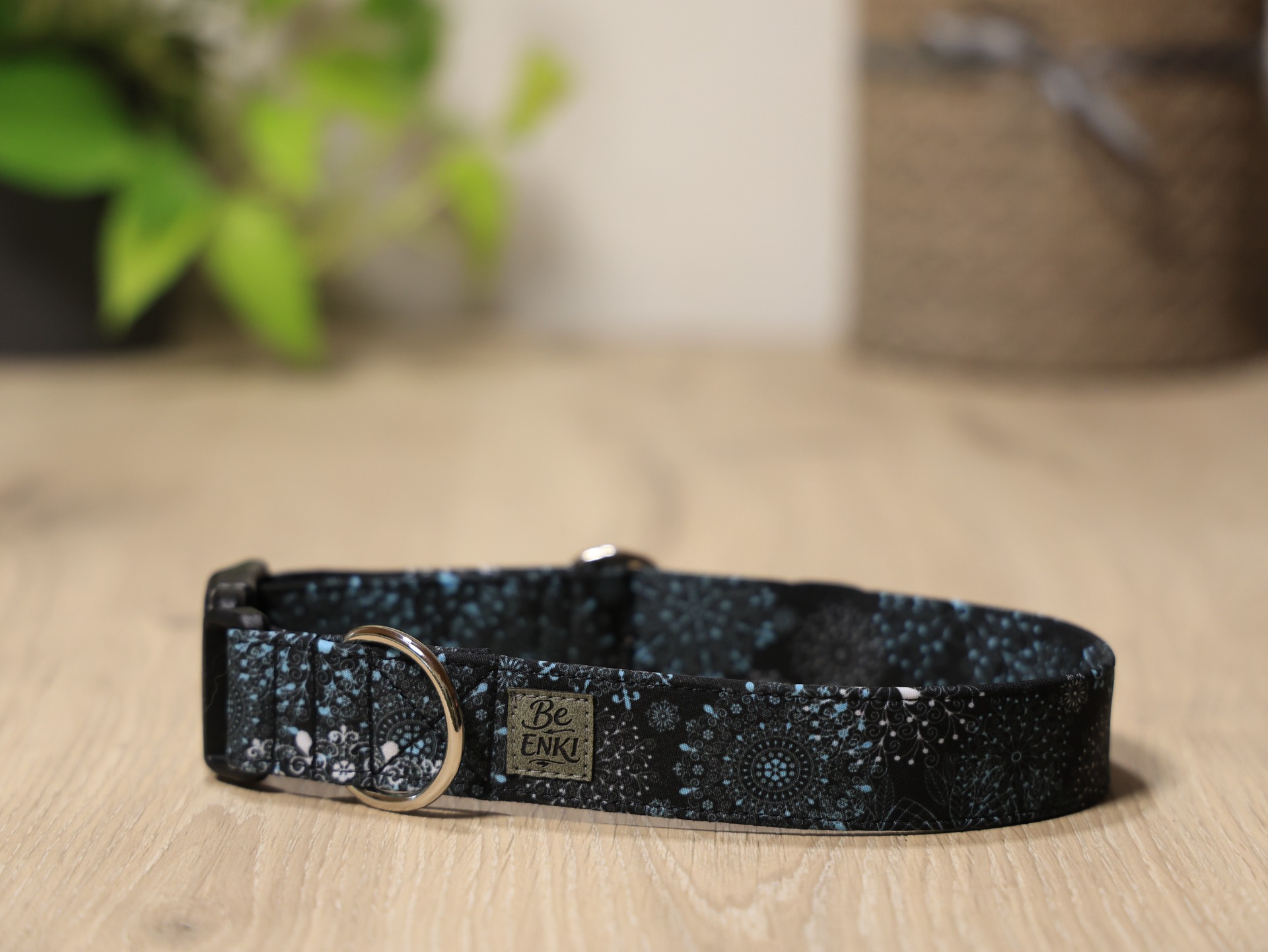 velikost L, š. 3 cm