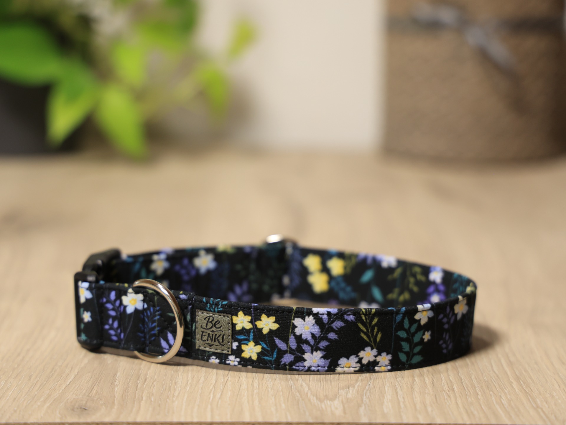 velikost L, š. 3 cm