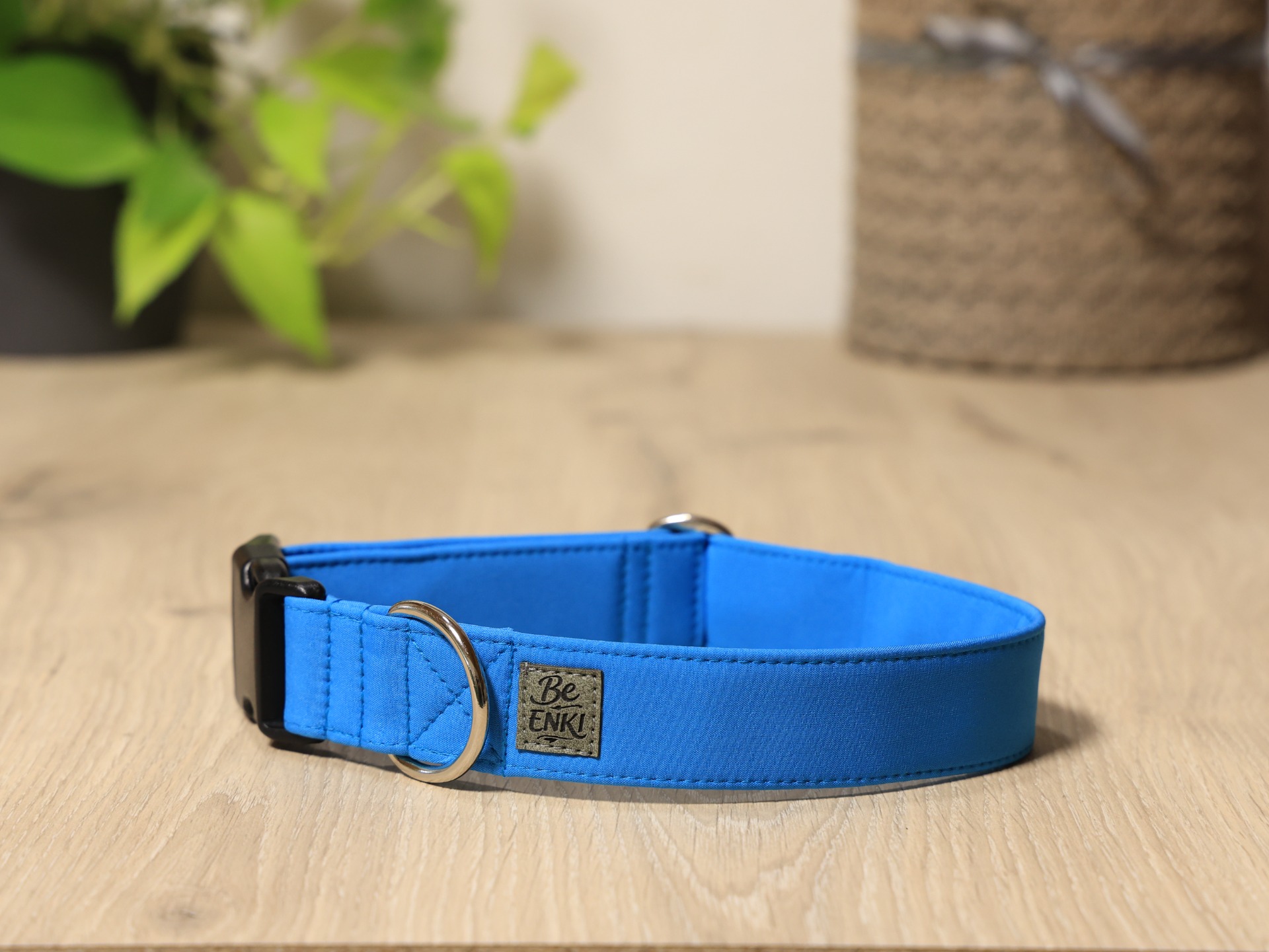 velikost L, š. 3 cm