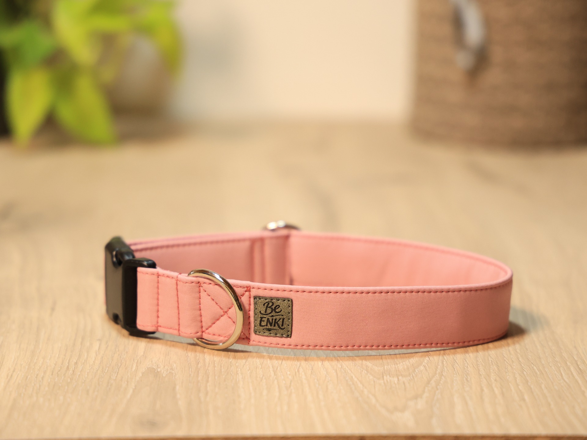 velikost L, š. 3 cm